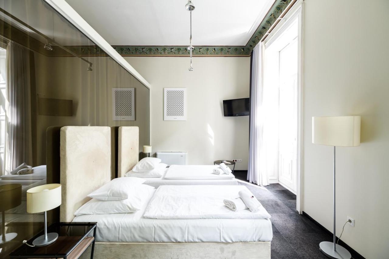 Home Aparthotel 4*