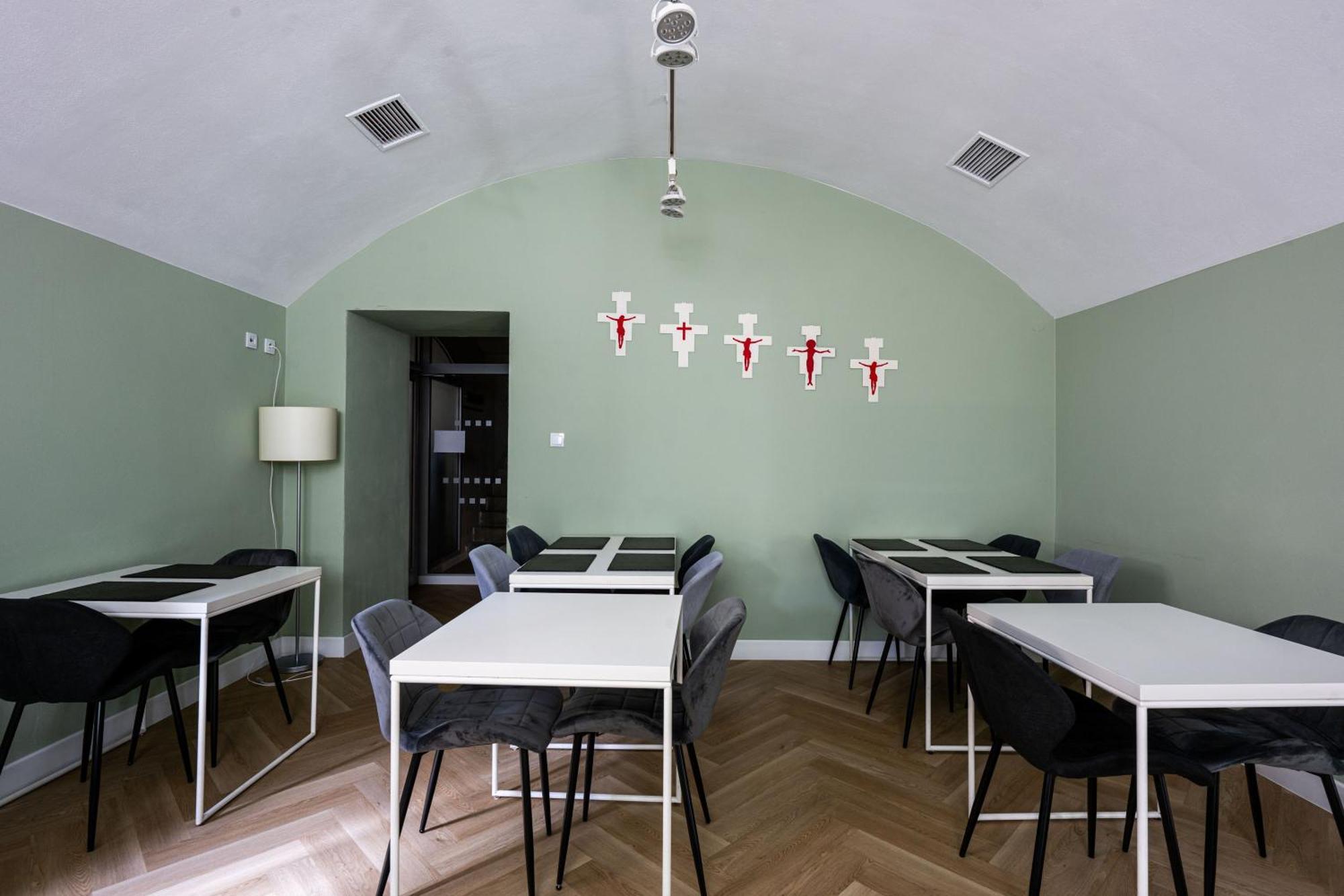 Home Aparthotel