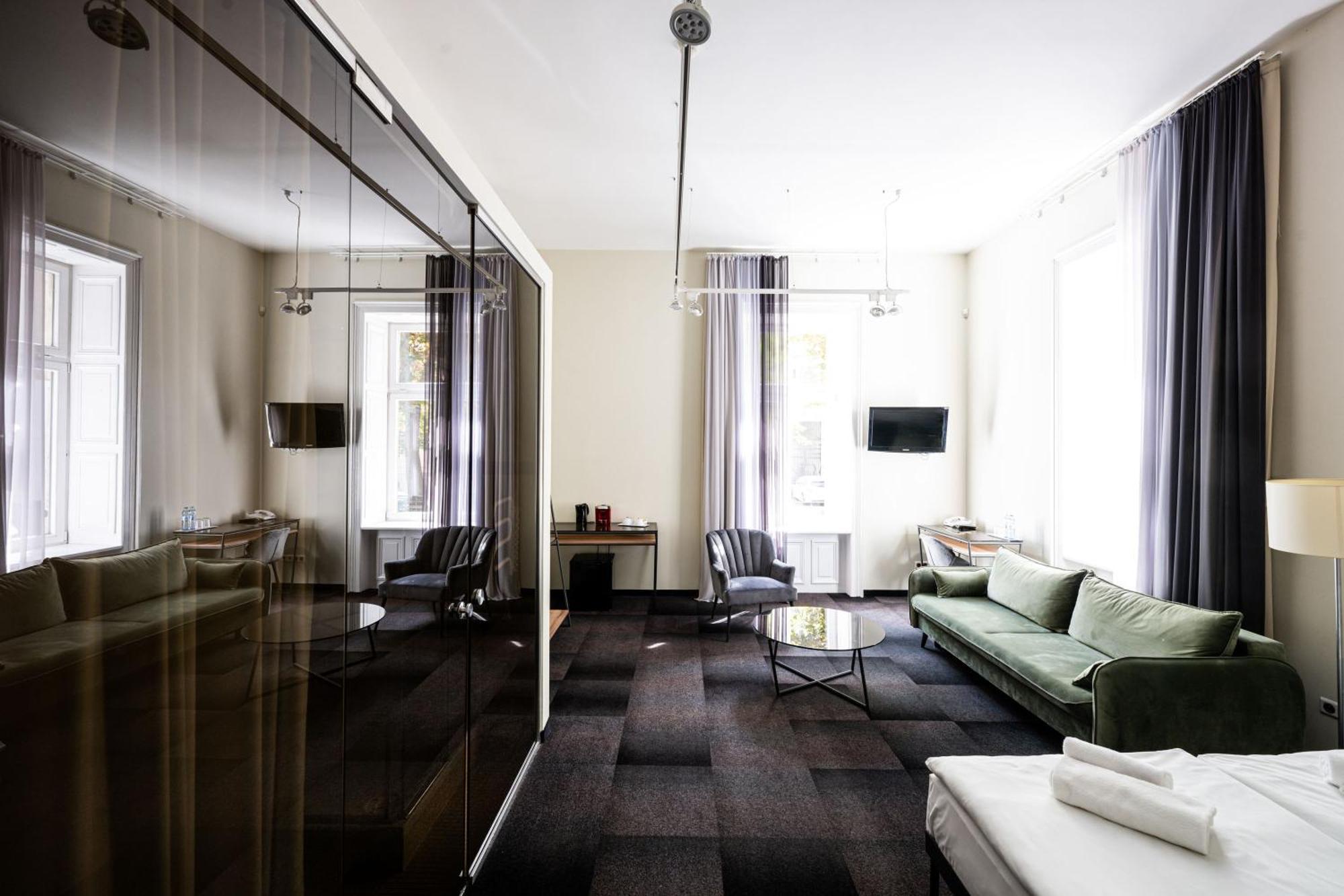 Home Aparthotel